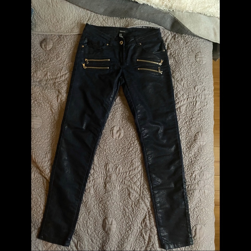 forever 21 women’s skinny jeans, size XS